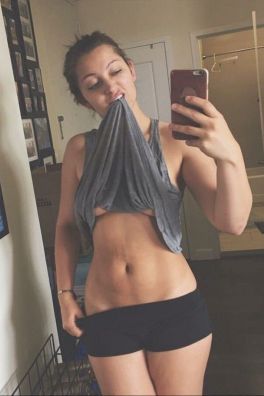 Фотография номер 2 - Марина, 23 года